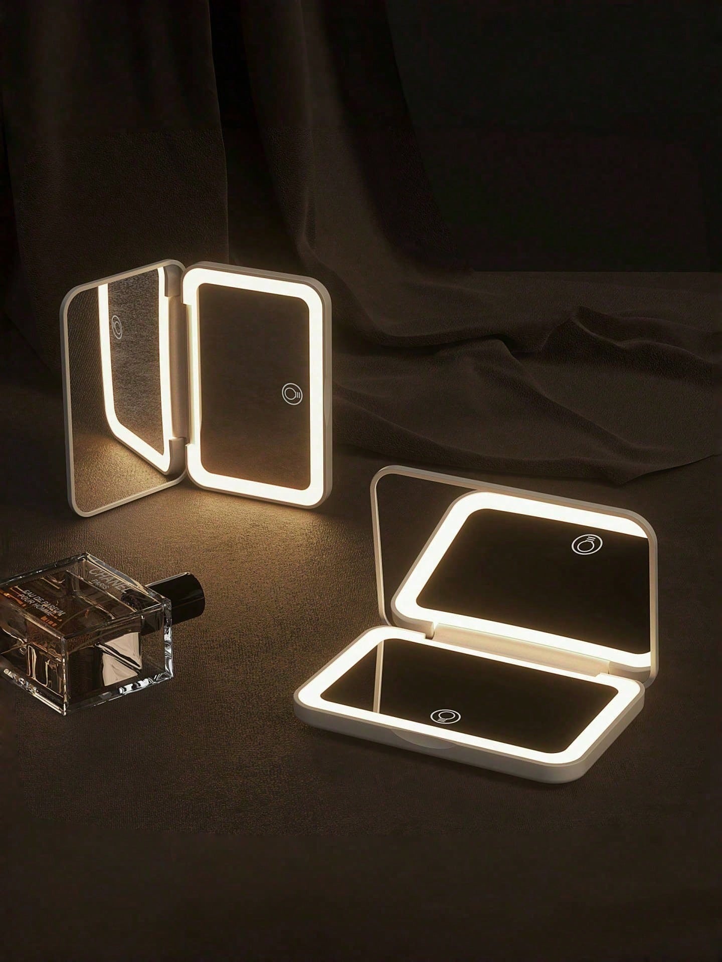 Lustro do makijażu z diodami L – Travel Accessories As Gifts recenzja i cena